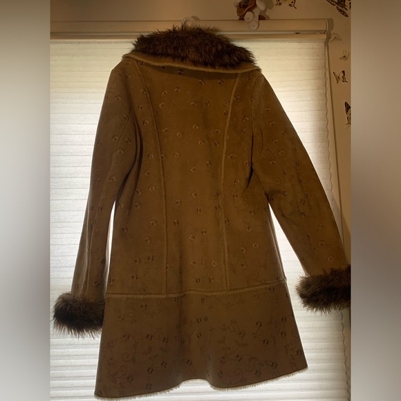 Unique Int’l Embroidered Penny Jacket Fur Coat - Picture 4 of 7